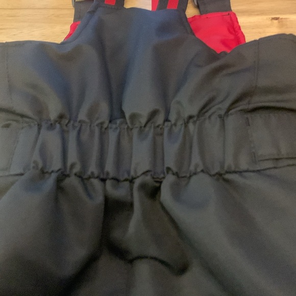 Swiss Tech Kid’s Snowbib - Size XS (4-5) - Picture 11 of 11